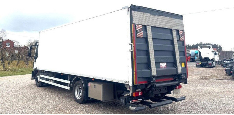 Iveco 120-250 EUROCARGO Koffer + Tail Lift - Camión caja cerrada: foto 5 Iveco 120-250 EUROCARGO Koffer + Tail Lift - Camión caja cerrada: foto 5