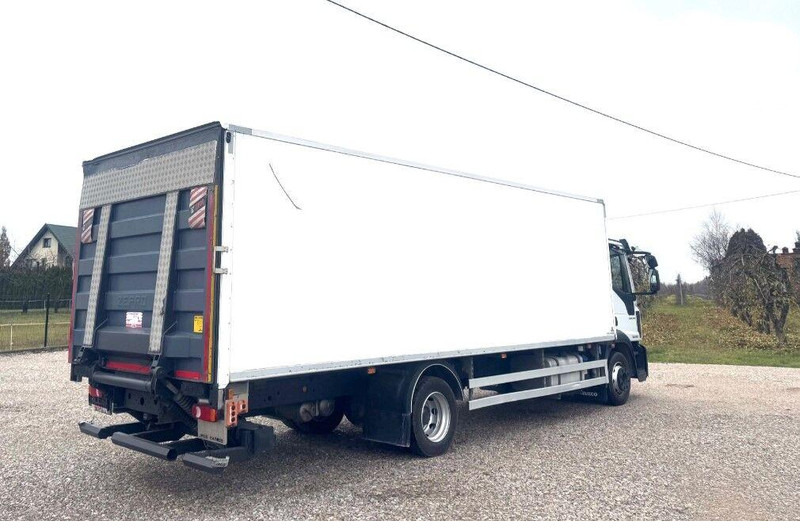 Iveco 120-250 EUROCARGO Koffer + Tail Lift - Camión caja cerrada: foto 4 Iveco 120-250 EUROCARGO Koffer + Tail Lift - Camión caja cerrada: foto 4