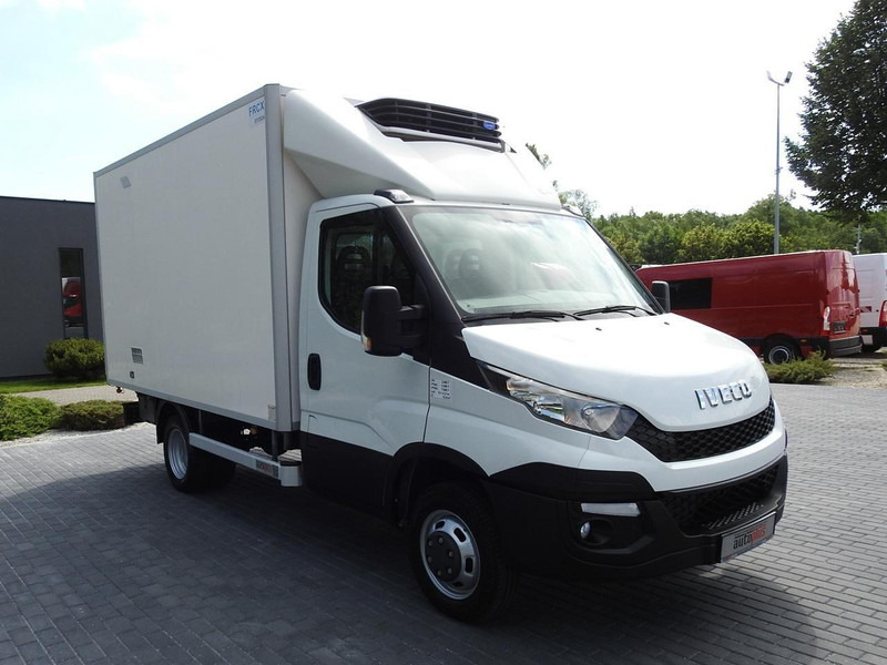 Iveco DAILY 35C15 KONTENER CHŁODNIA -12*C ZASILANIE 230V TEMPOMAT KLIM - Furgoneta frigorifica: foto 4 Iveco DAILY 35C15 KONTENER CHŁODNIA -12*C ZASILANIE 230V TEMPOMAT KLIM - Furgoneta frigorifica: foto 4