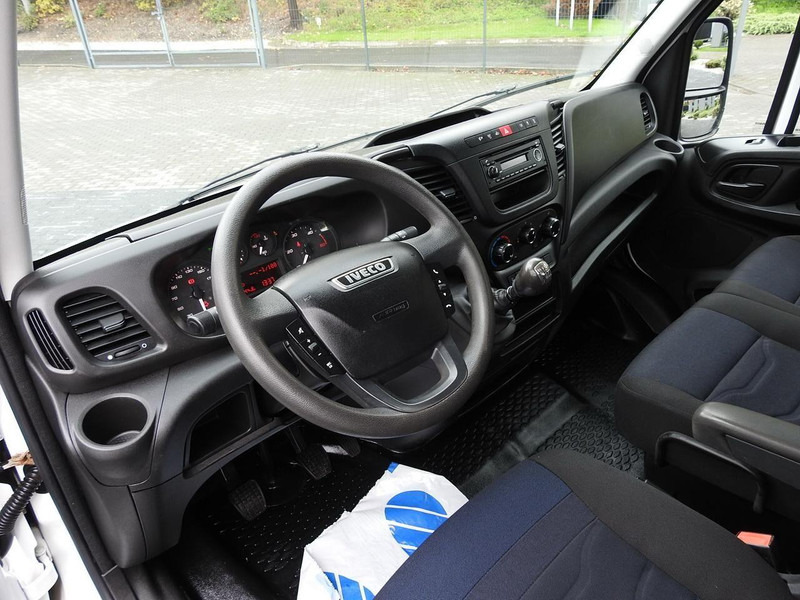 Iveco DAILY 35S15 SKRZYNIA PODWÓJNA KABINA DOKA 7 MIEJSC KLIMATYZACJA - Furgoneta caja abierta: foto 2 Iveco DAILY 35S15 SKRZYNIA PODWÓJNA KABINA DOKA 7 MIEJSC KLIMATYZACJA - Furgoneta caja abierta: foto 2