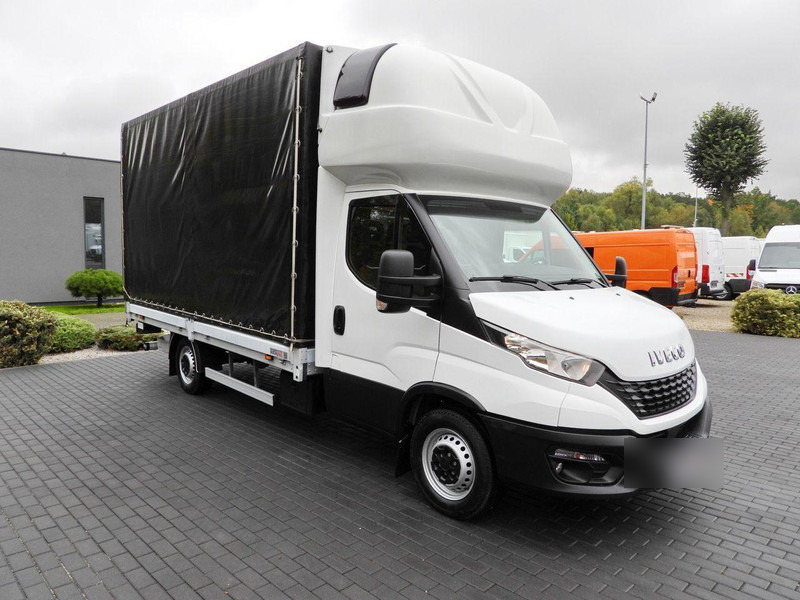 Iveco DAILY 35S18 PLANDEKA WINDA 8 PALET WEBASTO TEMPOMAT KLIMATYZACJA - Furgoneta con lona: foto 4 Iveco DAILY 35S18 PLANDEKA WINDA 8 PALET WEBASTO TEMPOMAT KLIMATYZACJA - Furgoneta con lona: foto 4