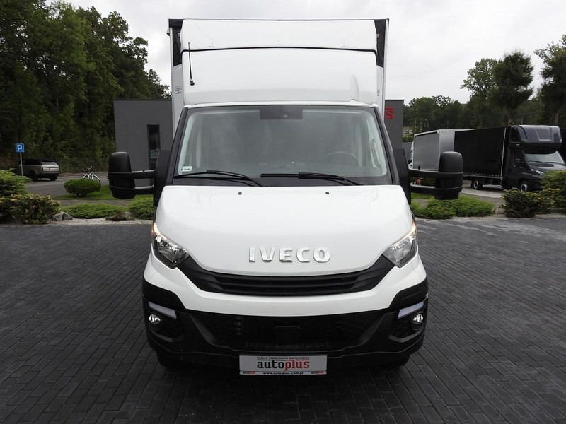 Iveco DAILY 70C18 PLANDEKA WINDA 12 PALET WEBASTO TEMPOMAT BLIŹNIACZE - Camión caja cerrada: foto 5 Iveco DAILY 70C18 PLANDEKA WINDA 12 PALET WEBASTO TEMPOMAT BLIŹNIACZE - Camión caja cerrada: foto 5