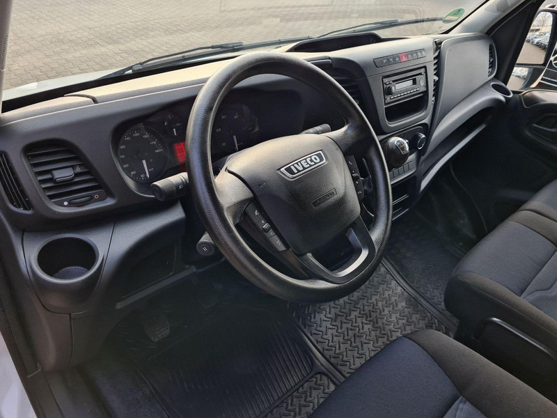 Furgoneta con lona Iveco Daily 35 C15 Doka Curtain side: foto 12