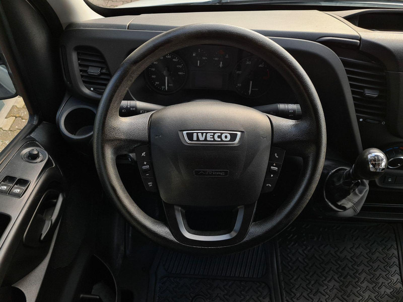 Furgoneta con lona Iveco Daily 35 C15 Doka Curtain side: foto 8