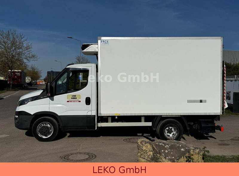 Iveco Daily 35C12 Mit Carrier Xr 350 - Furgoneta frigorifica: foto 4 Iveco Daily 35C12 Mit Carrier Xr 350 - Furgoneta frigorifica: foto 4