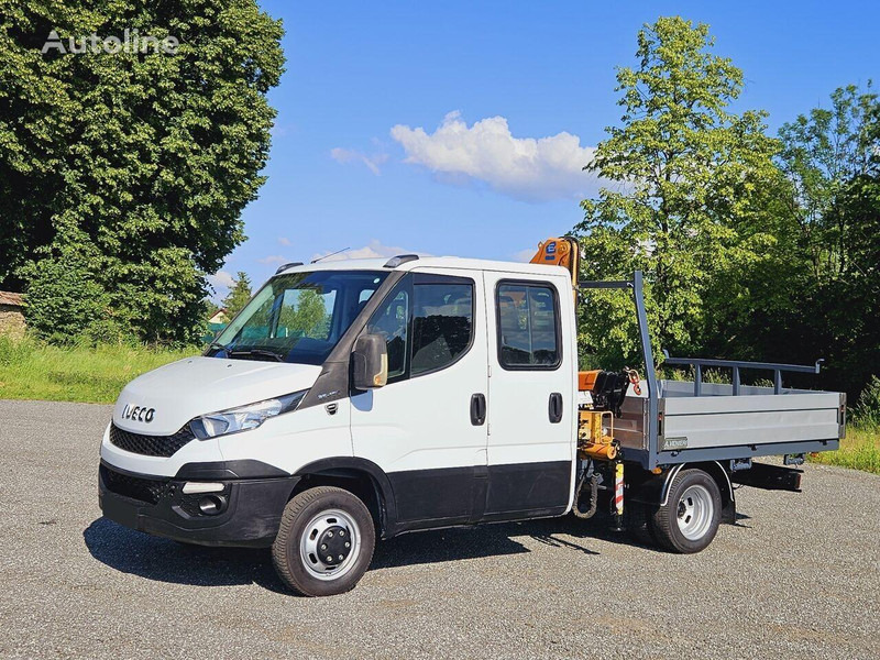 Iveco Daily 35c-15 Doka flatbed + crane Effer - Furgoneta caja abierta, Furgoneta combi: foto 1 Iveco Daily 35c-15 Doka flatbed + crane Effer - Furgoneta caja abierta, Furgoneta combi: foto 1