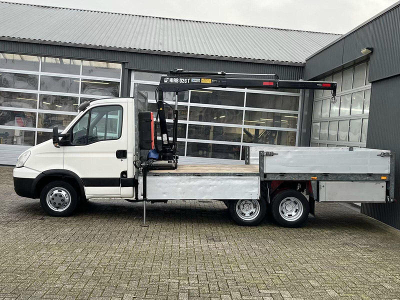 Iveco Daily 40C17 - Flatbed truck + crane - Furgoneta caja abierta: foto 5 Iveco Daily 40C17 - Flatbed truck + crane - Furgoneta caja abierta: foto 5