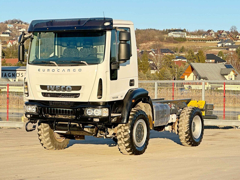 Iveco EUROCARGO 110-250* PLATFORM 4,60 m* 4x4 - Camión chasis: foto 2 Iveco EUROCARGO 110-250* PLATFORM 4,60 m* 4x4 - Camión chasis: foto 2