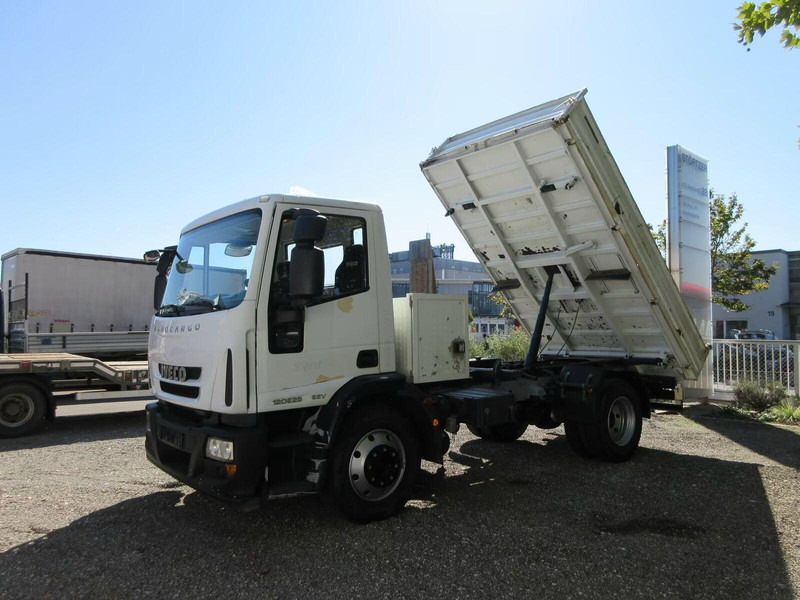 Iveco Eurocargo 120E25 - 3 way tipper - Camión volquete: foto 1 Iveco Eurocargo 120E25 - 3 way tipper - Camión volquete: foto 1