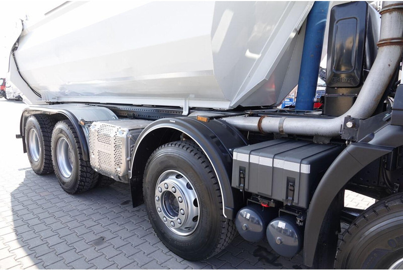 Camión volquete Iveco STRALIS X-WAY 480 / 8x4 / WYWROTKA TYLNOZSYP + HYDROKLAPA / OPON: foto 17
