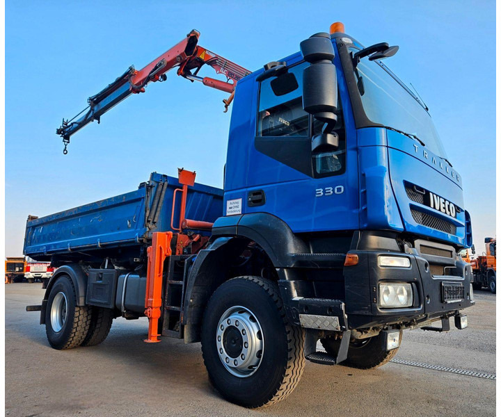 Iveco Trakker 190T33 4x4 M Tipper + Crane Atlas 120.2E - Camión volquete, Camión grúa: foto 4 Iveco Trakker 190T33 4x4 M Tipper + Crane Atlas 120.2E - Camión volquete, Camión grúa: foto 4