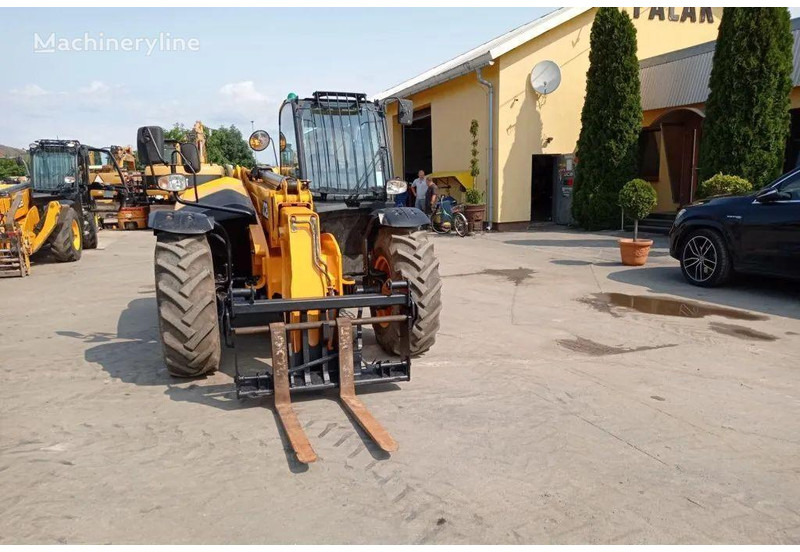 JCB 535-95 Telescopic basket lift - Plataforma elevadora: foto 2 JCB 535-95 Telescopic basket lift - Plataforma elevadora: foto 2