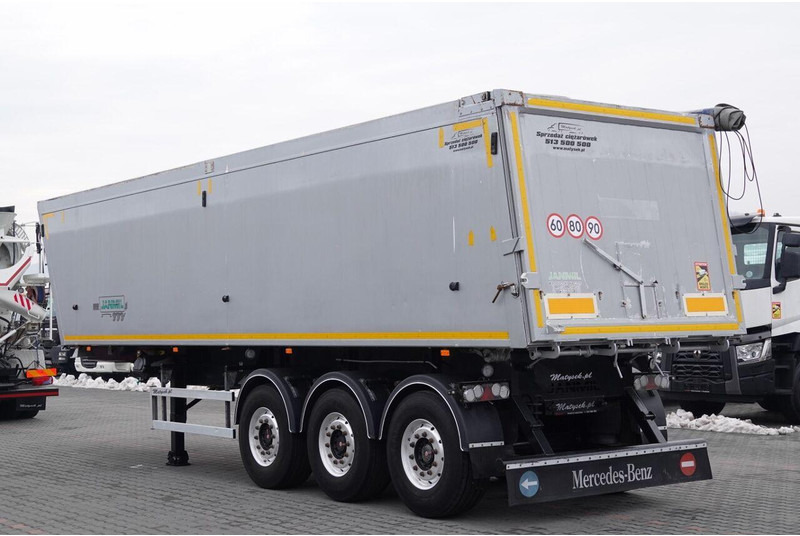 Janmil WYWROTKA / 42 m3 / TYŁ KLAPA / SAF / OŚ PODNOSZONA / ALUFELGI / - Semirremolque volquete: foto 4 Janmil WYWROTKA / 42 m3 / TYŁ KLAPA / SAF / OŚ PODNOSZONA / ALUFELGI / - Semirremolque volquete: foto 4