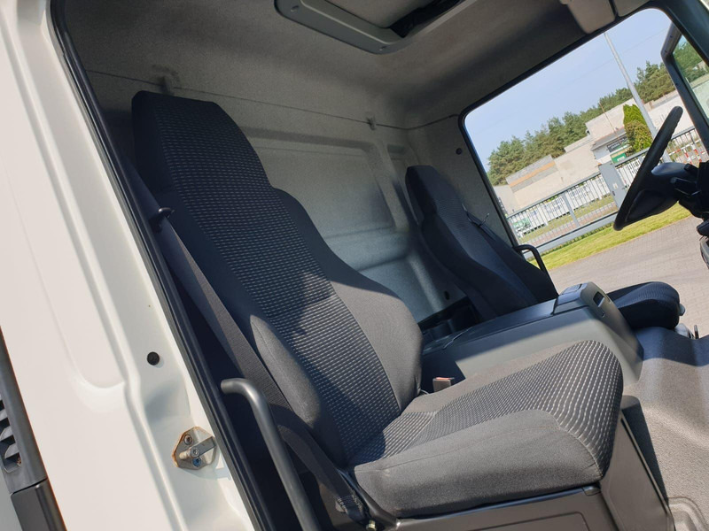 Camión frigorífico MAN TGL 12.220: foto 17 Camión frigorífico MAN TGL 12.220: foto 17