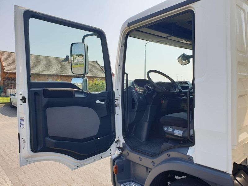 Camión frigorífico MAN TGL 12.220: foto 14 Camión frigorífico MAN TGL 12.220: foto 14