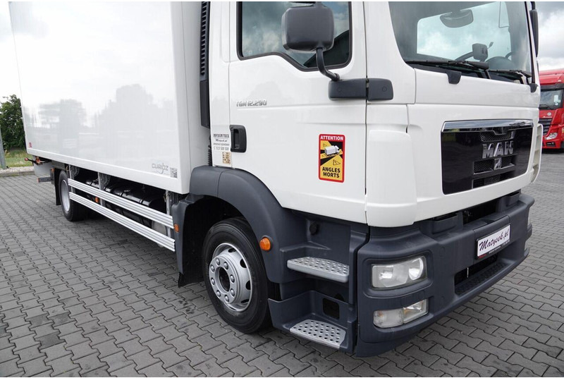 MAN TGM 12.290 / 4x2 / CHŁODNIA 6,5 M / AGREGAT THERMO KING T-600 R - Camión frigorífico: foto 5 MAN TGM 12.290 / 4x2 / CHŁODNIA 6,5 M / AGREGAT THERMO KING T-600 R - Camión frigorífico: foto 5