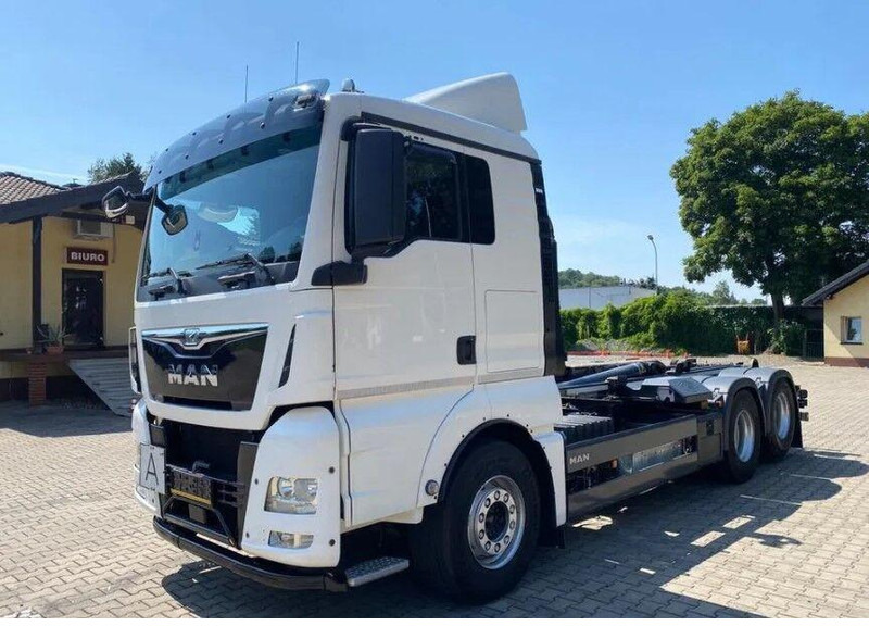 MAN TGX 26.440 - Camión multibasculante: foto 2 MAN TGX 26.440 - Camión multibasculante: foto 2