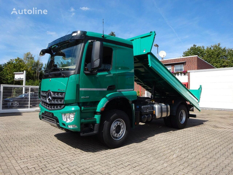 Mercedes-Benz 1843 Arocs 3 way Meiller tipper - Camión volquete: foto 1 Mercedes-Benz 1843 Arocs 3 way Meiller tipper - Camión volquete: foto 1