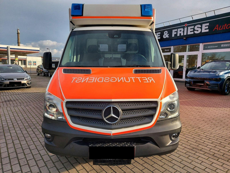 Mercedes-Benz 519 CDI Ambulance - Ambulancia: foto 1 Mercedes-Benz 519 CDI Ambulance - Ambulancia: foto 1