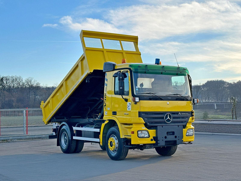 Mercedes-Benz ACTROS 1832 - Camión volquete: foto 1 Mercedes-Benz ACTROS 1832 - Camión volquete: foto 1