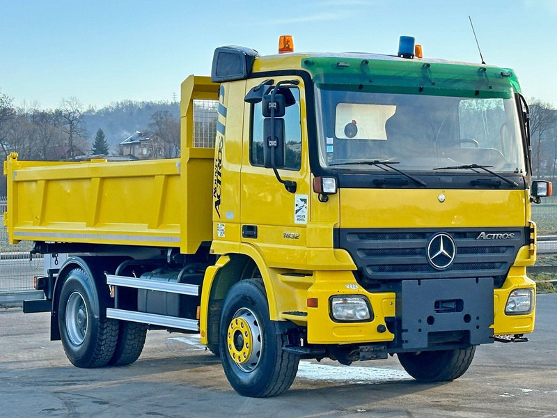 Mercedes-Benz ACTROS 1832 - Camión volquete: foto 4 Mercedes-Benz ACTROS 1832 - Camión volquete: foto 4