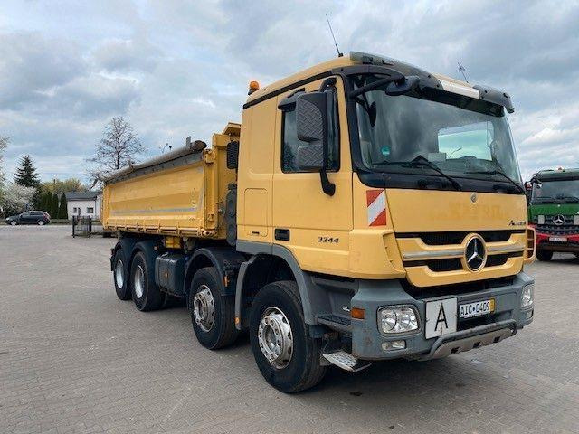 Mercedes-Benz ACTROS 3244 MP3 - Camión volquete: foto 4 Mercedes-Benz ACTROS 3244 MP3 - Camión volquete: foto 4