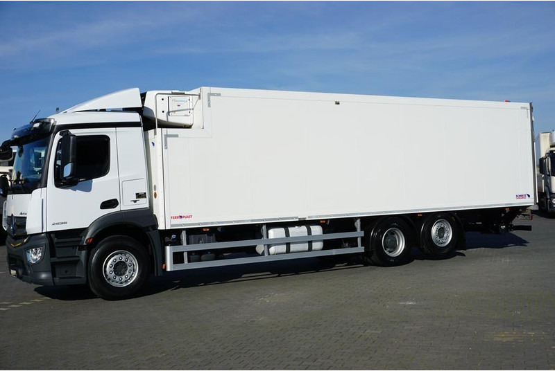 Mercedes-Benz ANTOS / 2535 / EURO 6 / CHŁODNIA + WINDA / 23 PALETY / OŚ SKRĘTN - Camión frigorífico: foto 3 Mercedes-Benz ANTOS / 2535 / EURO 6 / CHŁODNIA + WINDA / 23 PALETY / OŚ SKRĘTN - Camión frigorífico: foto 3