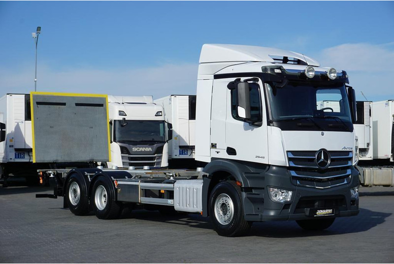 Mercedes-Benz ANTOS / 2545 / ACC / E 6 / BDF + WINDA / 7.15 , 7.45, 7.82 M / O - Camión chasis: foto 1 Mercedes-Benz ANTOS / 2545 / ACC / E 6 / BDF + WINDA / 7.15 , 7.45, 7.82 M / O - Camión chasis: foto 1