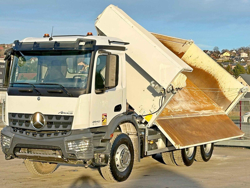 Mercedes-Benz AROCS 2640* KIPPER 5,10 + BORDMATIC / 6x4 - Camión volquete: foto 3 Mercedes-Benz AROCS 2640* KIPPER 5,10 + BORDMATIC / 6x4 - Camión volquete: foto 3