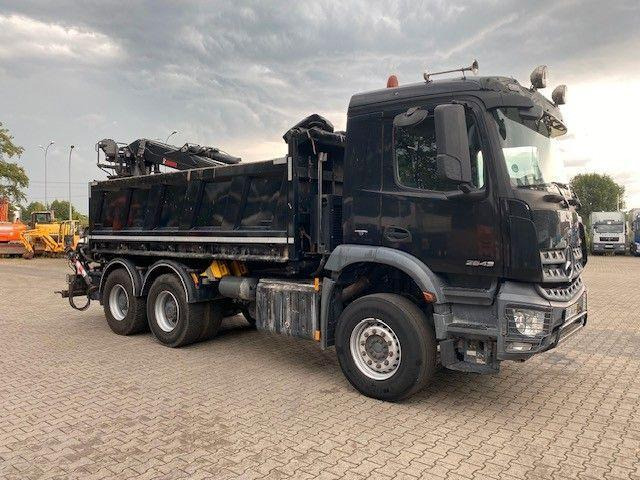 Mercedes-Benz AROCS 2643 - Camión volquete, Camión grúa: foto 3 Mercedes-Benz AROCS 2643 - Camión volquete, Camión grúa: foto 3