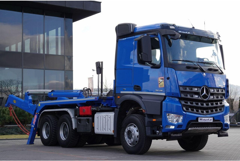 Mercedes-Benz AROCS 2645 / 6X4 / BRAMOWIEC / MEILLER / MANUAL / EURO 6 / SPROW - Camión portacontenedor de cadenas: foto 3 Mercedes-Benz AROCS 2645 / 6X4 / BRAMOWIEC / MEILLER / MANUAL / EURO 6 / SPROW - Camión portacontenedor de cadenas: foto 3