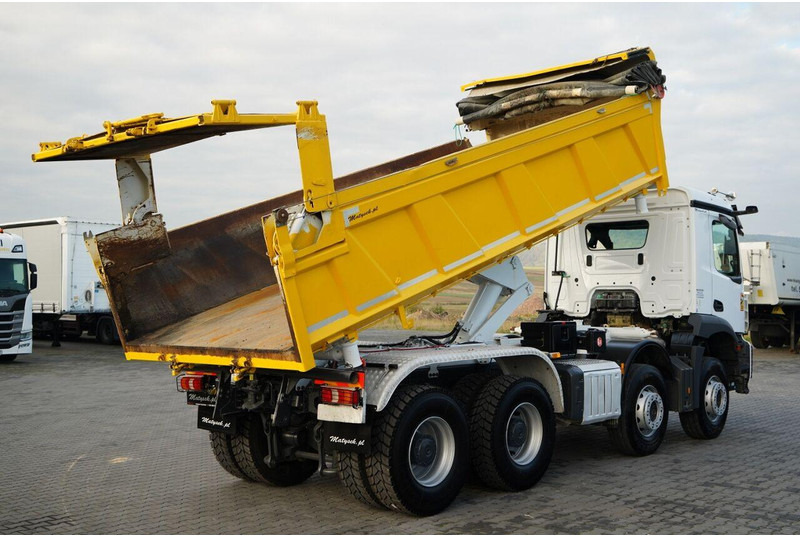 Mercedes-Benz AROCS 3243 / 8x4 / WYWROTKA DWUSTRONNA 6.2 M / HYDROBURTA / HYD - Camión volquete: foto 4 Mercedes-Benz AROCS 3243 / 8x4 / WYWROTKA DWUSTRONNA 6.2 M / HYDROBURTA / HYD - Camión volquete: foto 4