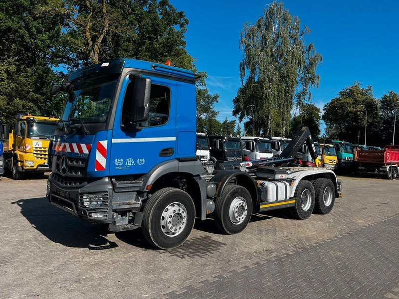 Mercedes-Benz AROCS 3246 8X4 ABROLLKIPPER HYVALIFT 26.57 - Camión multibasculante: foto 3 Mercedes-Benz AROCS 3246 8X4 ABROLLKIPPER HYVALIFT 26.57 - Camión multibasculante: foto 3