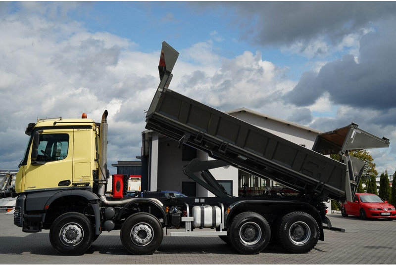 Mercedes-Benz AROCS 4148 - Camión volquete: foto 3 Mercedes-Benz AROCS 4148 - Camión volquete: foto 3