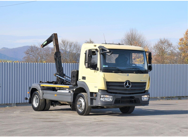 Mercedes-Benz ATEGO 1221 * ABROLLKIPPER * TOPZUSTAND - Camión multibasculante: foto 1 Mercedes-Benz ATEGO 1221 * ABROLLKIPPER * TOPZUSTAND - Camión multibasculante: foto 1