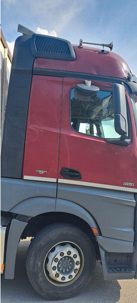 Mercedes-Benz Actros 1851 - Camión transporte de ganado: foto 4 Mercedes-Benz Actros 1851 - Camión transporte de ganado: foto 4