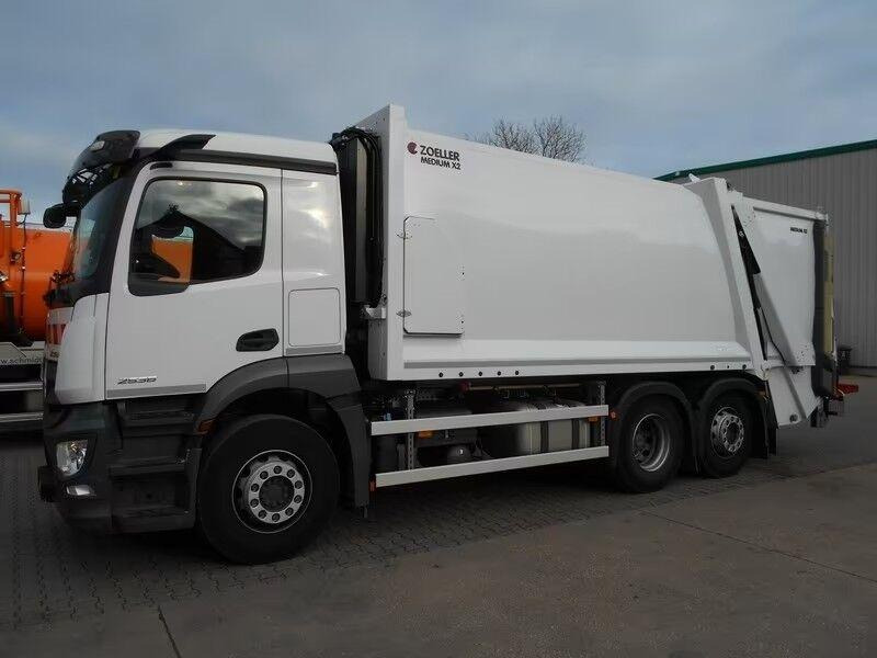 Mercedes-Benz Actros 2536 - Garbage truck - Camión de basura: foto 1 Mercedes-Benz Actros 2536 - Garbage truck - Camión de basura: foto 1