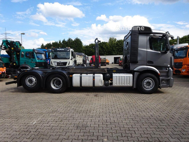 Mercedes-Benz Actros 2545 Hook lift truck 6x2 - Camión multibasculante, Camión grúa: foto 5 Mercedes-Benz Actros 2545 Hook lift truck 6x2 - Camión multibasculante, Camión grúa: foto 5