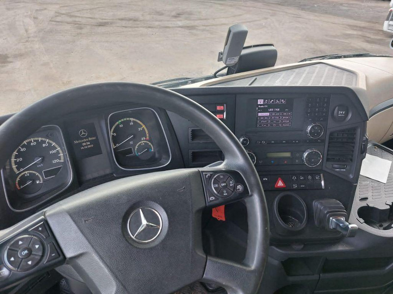 Mercedes-Benz Actros 2646 - Camión multibasculante: foto 4 Mercedes-Benz Actros 2646 - Camión multibasculante: foto 4