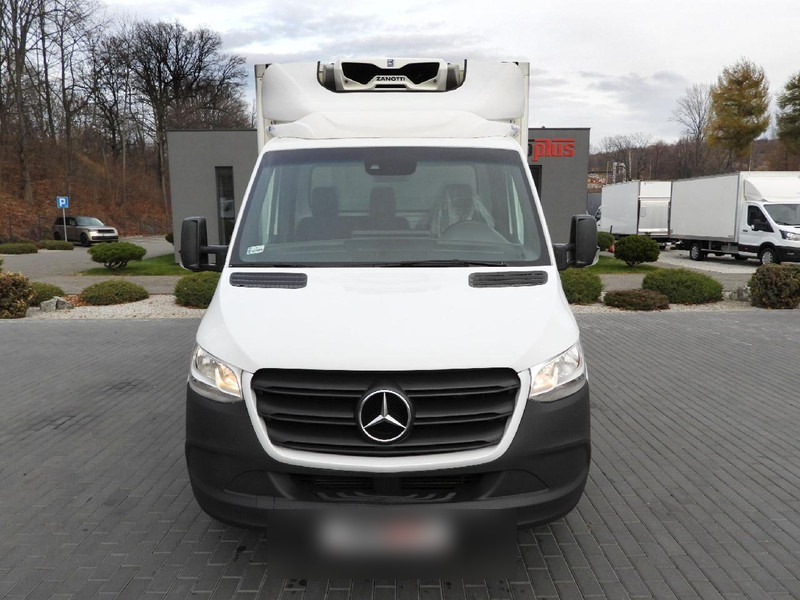 Mercedes-Benz SPRINTER 314 CHŁODNIA KONTENER -1*C TEMPOMAT NAWIGACJA KLIMATYZA - Furgoneta frigorifica: foto 5 Mercedes-Benz SPRINTER 314 CHŁODNIA KONTENER -1*C TEMPOMAT NAWIGACJA KLIMATYZA - Furgoneta frigorifica: foto 5