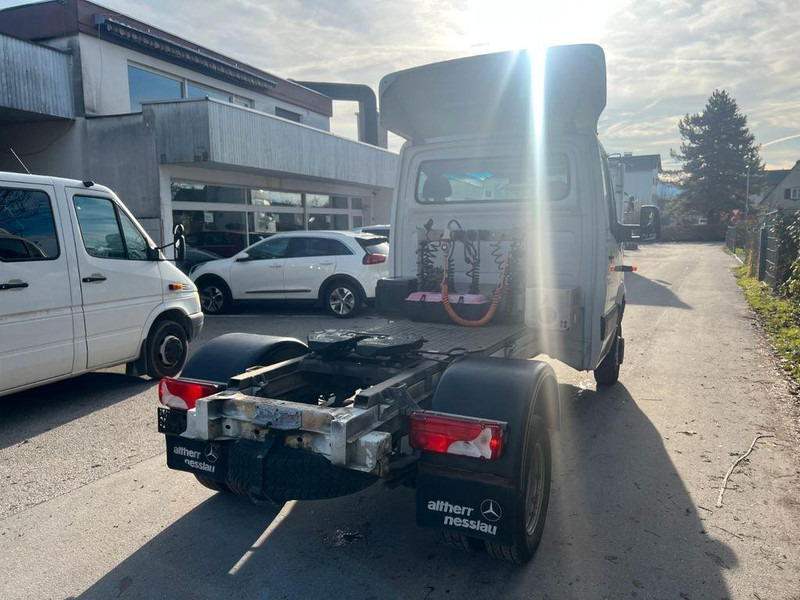 Mercedes-Benz SPRINTER 519 - Cabeza tractora BE: foto 3 Mercedes-Benz SPRINTER 519 - Cabeza tractora BE: foto 3