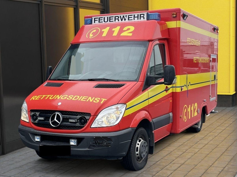Mercedes-Benz Sprinter 516 CDI Ambulance car - Ambulancia: foto 1 Mercedes-Benz Sprinter 516 CDI Ambulance car - Ambulancia: foto 1