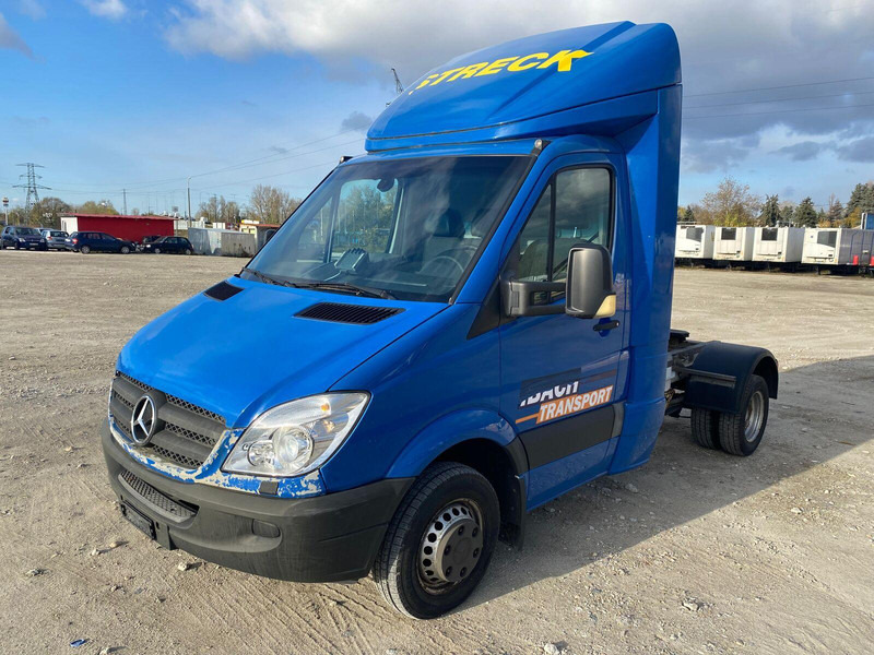 Mercedes-Benz Sprinter 519 - BE Mini Trekker - SZM - 3.5t - Cabeza tractora BE: foto 2 Mercedes-Benz Sprinter 519 - BE Mini Trekker - SZM - 3.5t - Cabeza tractora BE: foto 2