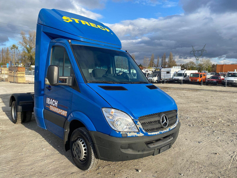 Mercedes-Benz Sprinter 519 - BE Mini Trekker - SZM - 3.5t - Cabeza tractora BE: foto 1 Mercedes-Benz Sprinter 519 - BE Mini Trekker - SZM - 3.5t - Cabeza tractora BE: foto 1