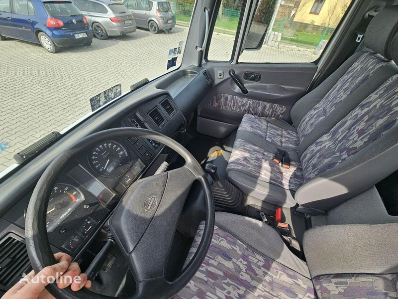 Furgoneta basculante Nissan Atleon 35.110 3 way tipper: foto 14 Furgoneta basculante Nissan Atleon 35.110 3 way tipper: foto 14