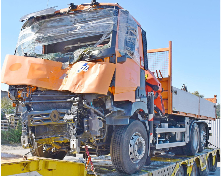 Renault C 380 - Camión volquete, Camión grúa: foto 2 Renault C 380 - Camión volquete, Camión grúa: foto 2