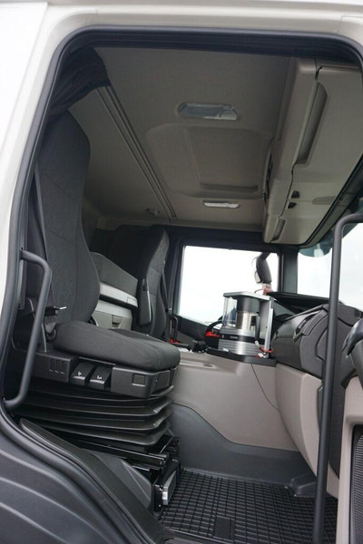 Camión caja abierta, Camión grúa Scania P 410 / 6 X 2 / SKRZYNIOWY + HDS / PALFINGER PK 24 001 / OŚ SKRĘ: foto 7