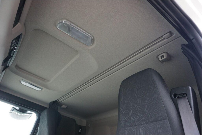 Camión caja abierta, Camión grúa Scania P 410 / 6 X 2 / SKRZYNIOWY + HDS / PALFINGER PK 24 001 / OŚ SKRĘ: foto 15