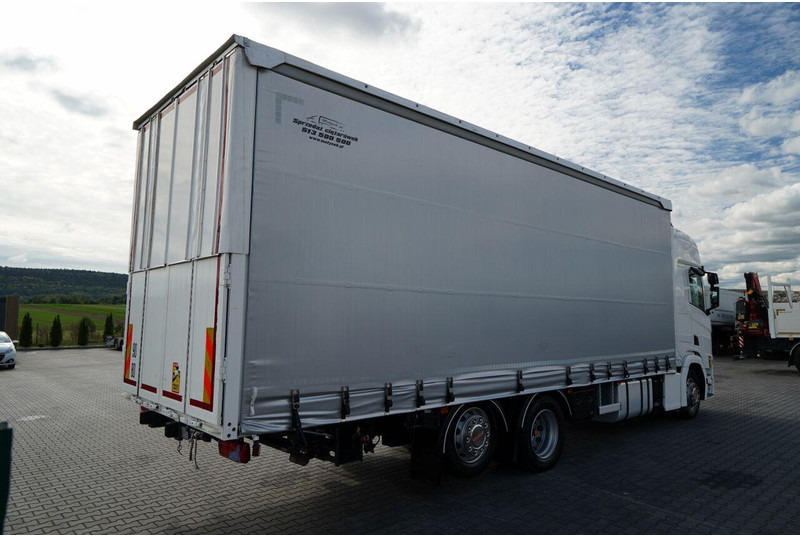 Scania R 450 / MEGA / 6x2 / FIRANKA - 8,2 m / SOLÓWKA / OŚ PODNOSZONA / - Camión lona: foto 5 Scania R 450 / MEGA / 6x2 / FIRANKA - 8,2 m / SOLÓWKA / OŚ PODNOSZONA / - Camión lona: foto 5