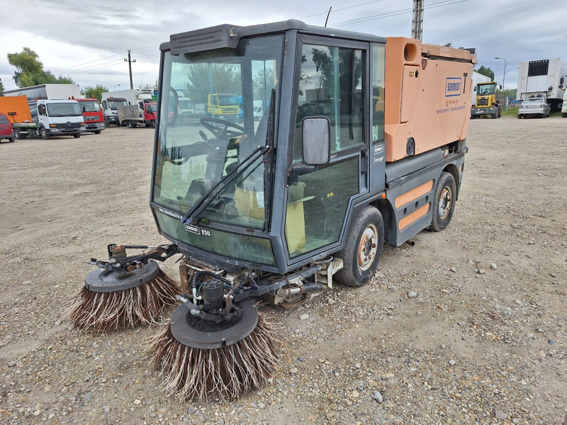 Schmidt Swingo 250 - Sweeper - Barredora vial: foto 1 Schmidt Swingo 250 - Sweeper - Barredora vial: foto 1